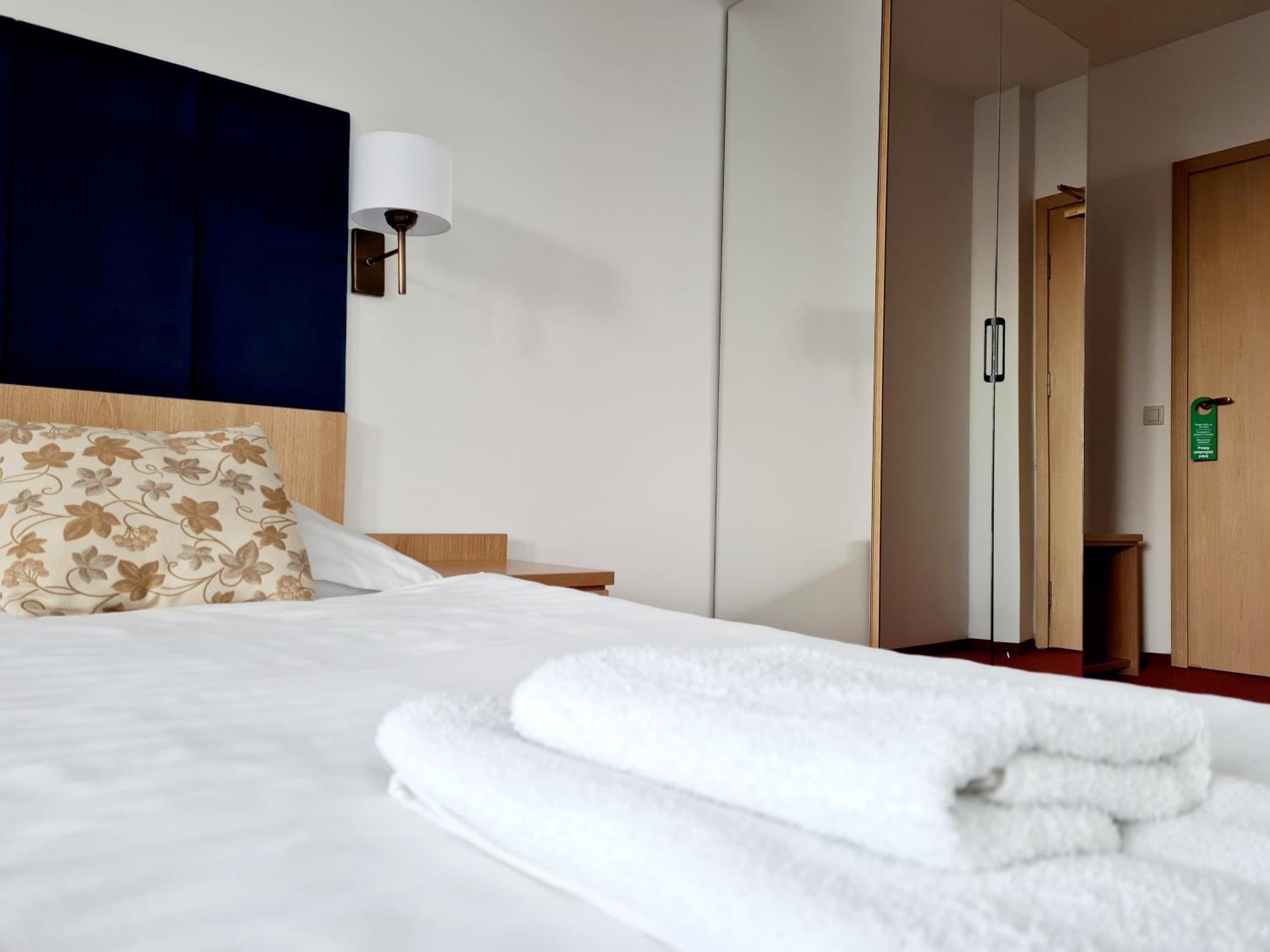 Ski Hotel Piwniczna-Zdroj Buitenkant foto