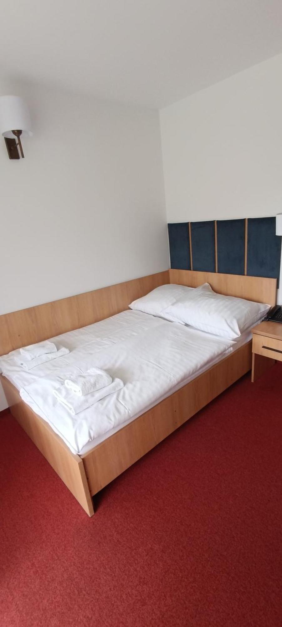 Ski Hotel Piwniczna-Zdroj Buitenkant foto