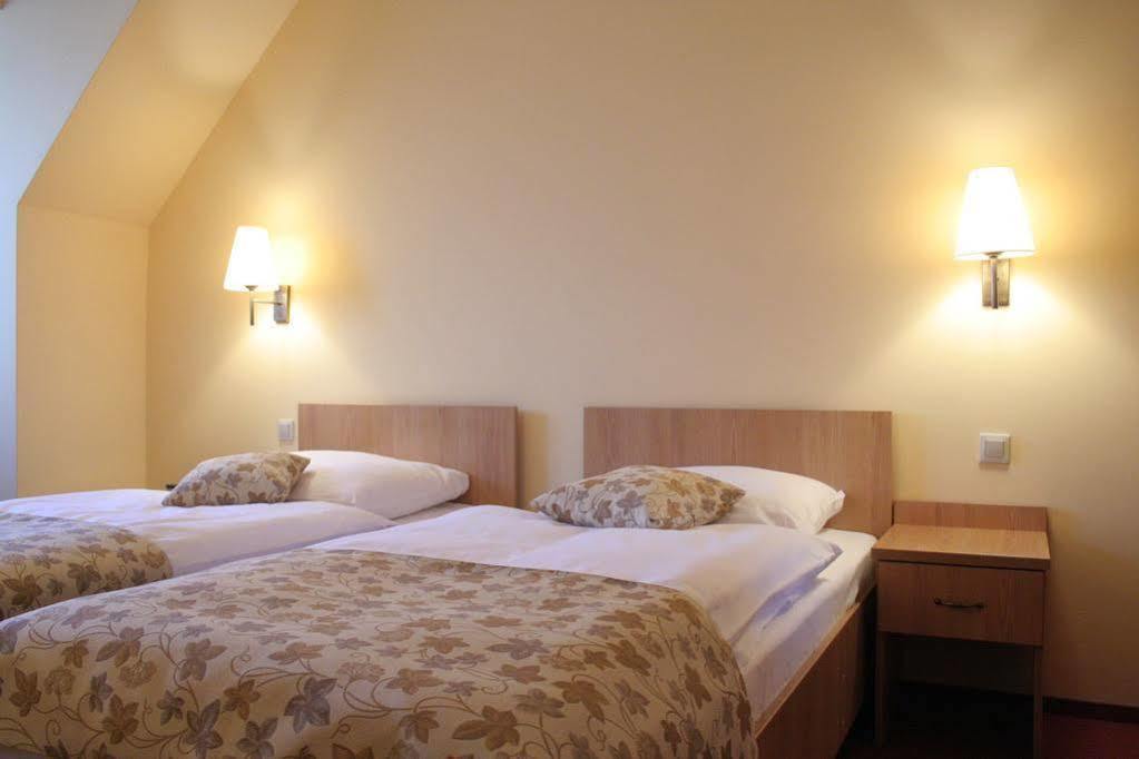 Ski Hotel Piwniczna-Zdroj Buitenkant foto