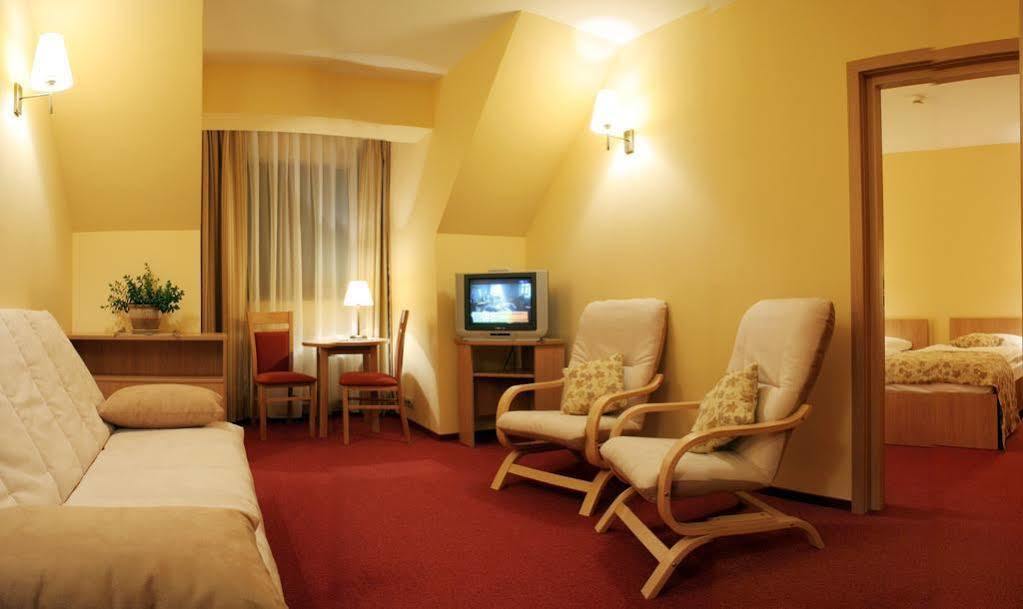 Ski Hotel Piwniczna-Zdroj Buitenkant foto